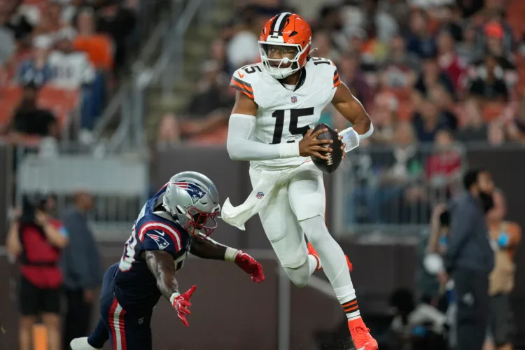 Browns rookie Green lands as No. 3 QB after Gabriel goes on IR